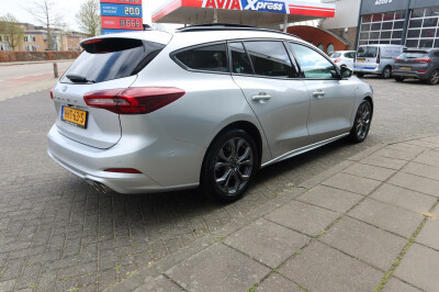 Ford-FOCUS Wagon-4